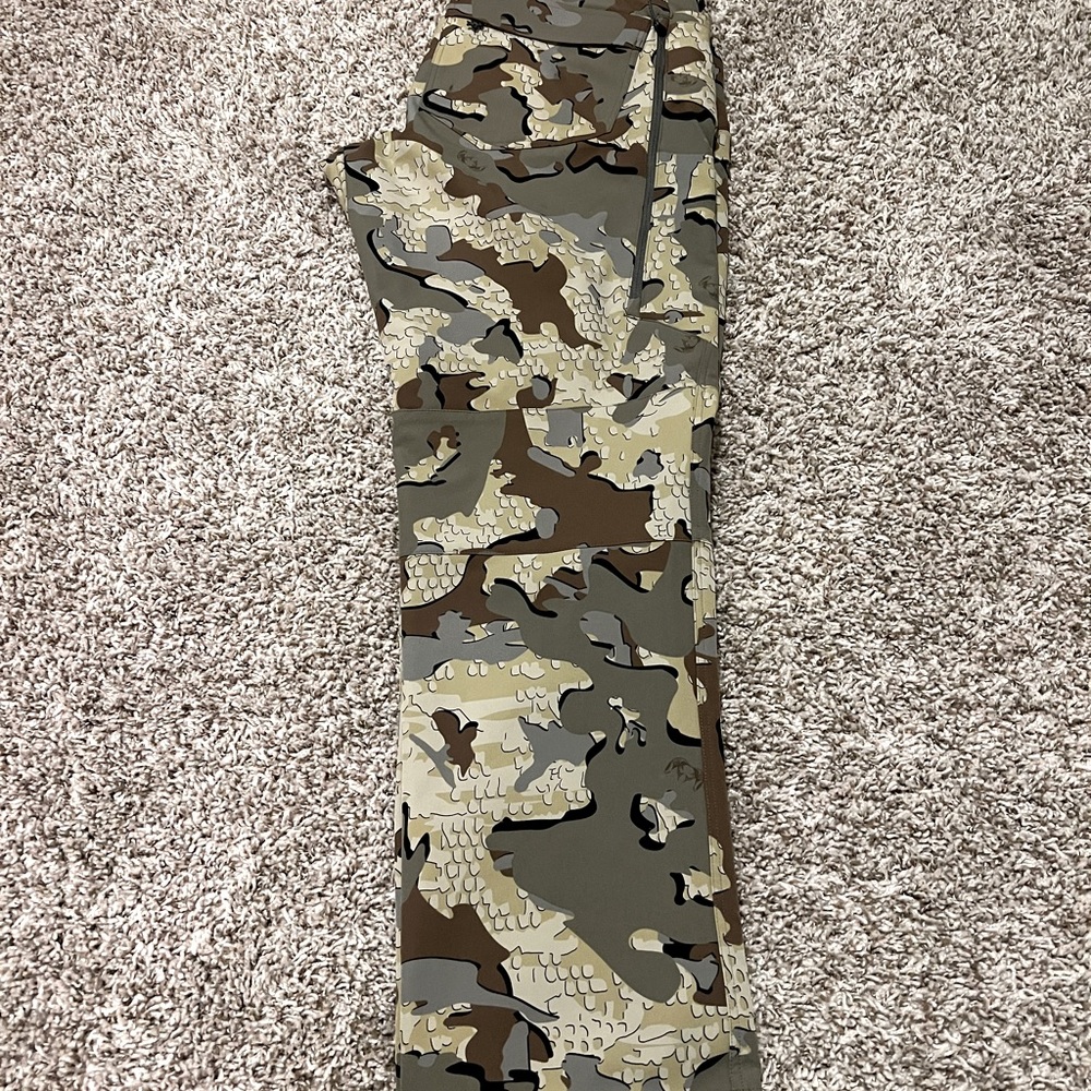 Kuiu Attack pant size 34 short inseam 31 valo color scheme